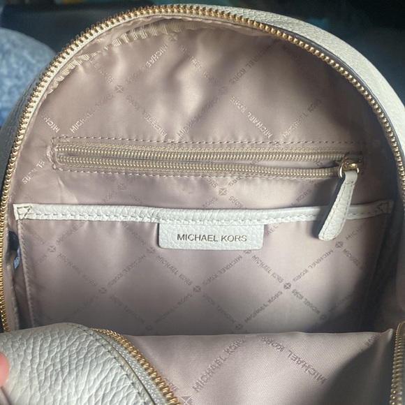 MK creme adjustable backpack - Picture 8 of 9